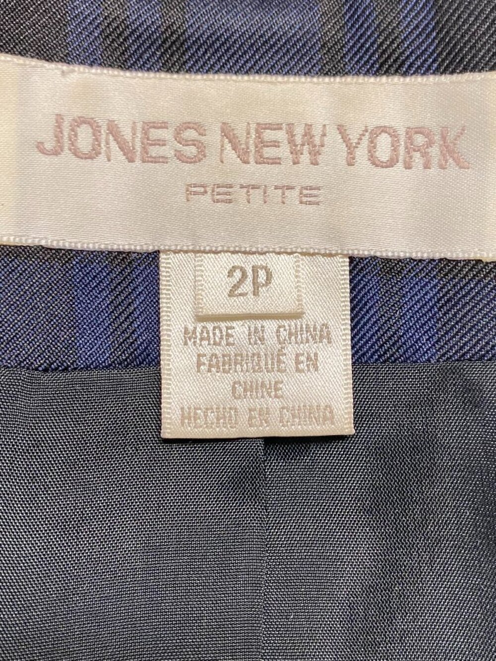 Jones New York 100% Silk Double-Breasted Plaid Blazer 2P - Picture 9 of 11